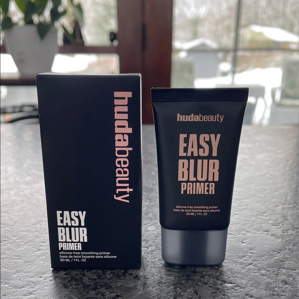 Huda Beauty Easy Blur Silicone-Free Smoothing & Pore-Minimizing Primer